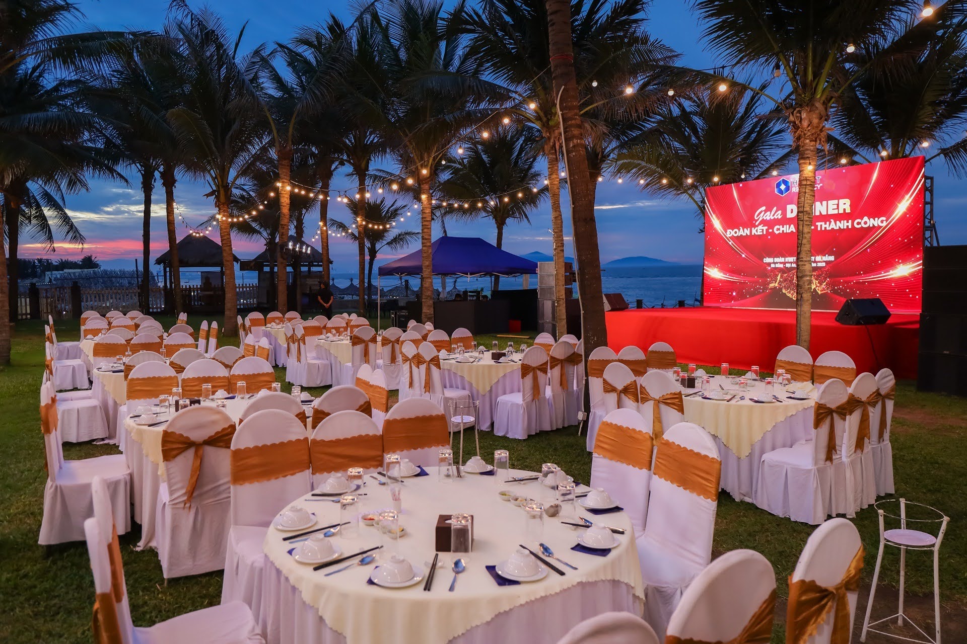 xu hướng tổ chức team building ở resort
